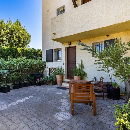 Superbe T2 Avec Jardin, Clim A 600m De La Apartamento Carqueiranne